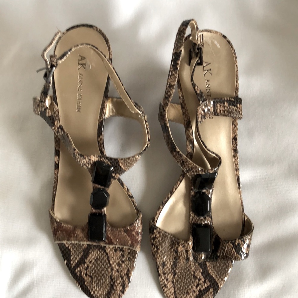Slightly used in very good condition Anne Klein shoes lizard lke w/black stones